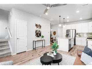 Photo #6: 3884702 Listing 