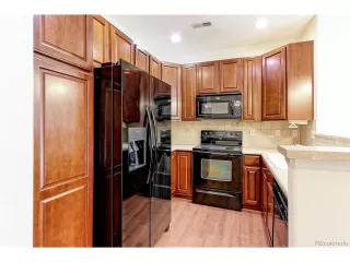 Photo #3: 3889817 Listing