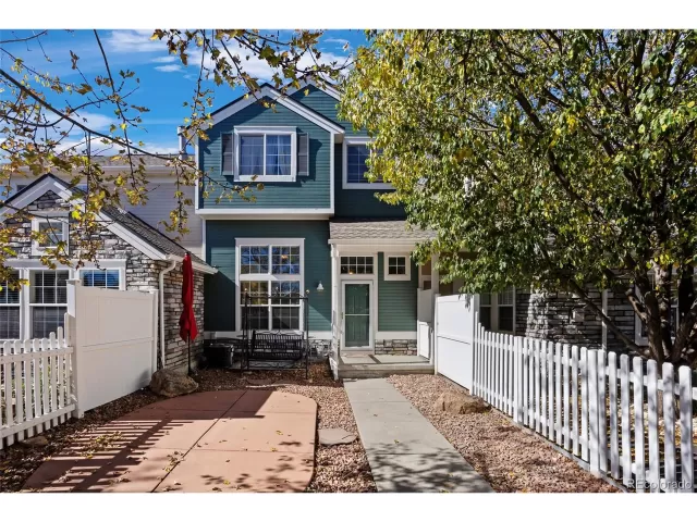 MLS: 3890612 Condo For Sale