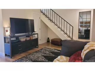 Photo #5: 3896939 Listing