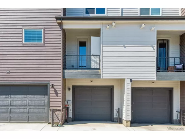MLS: 3897828 Condo For Sale
