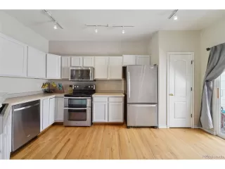 Photo #5: 3899176 Listing