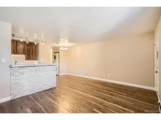Photo #6: 3900469 Listing