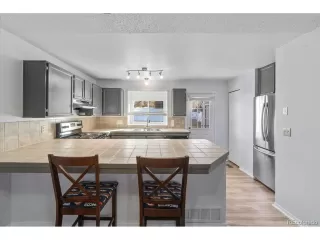 Photo #4: 3903824 Listing