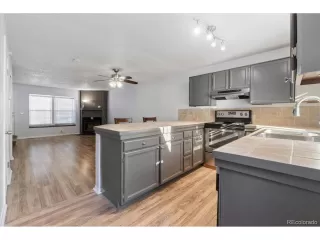 Photo #6: 3903824 Listing