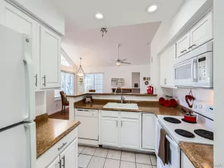 Photo #4: 3908909 Listing