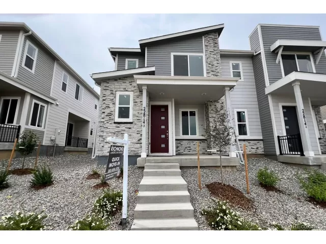 MLS: 3911309 Condo For Sale