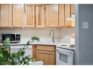 Photo #3: 3913202 Listing