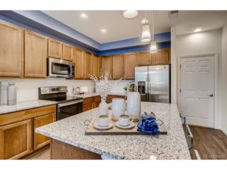 Photo #6: 3913759 Listing