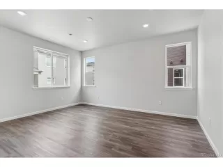 Photo #5: 3915491 Listing