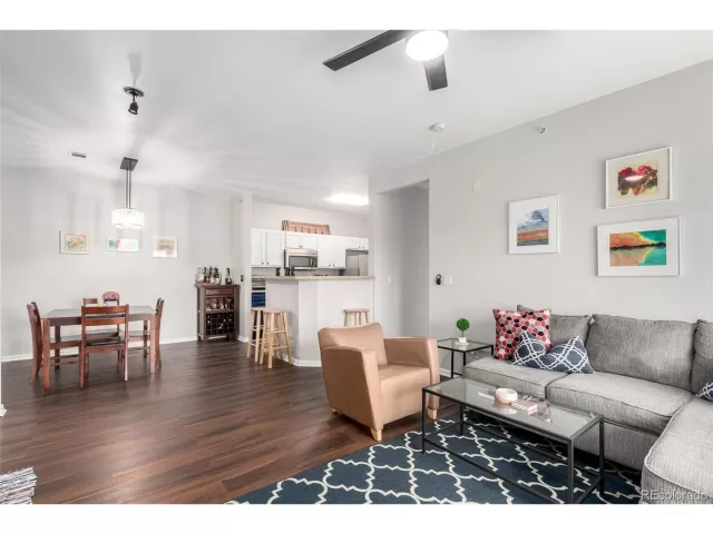 MLS: 3915548 Condo For Sale