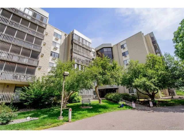 MLS: 3916873 Condo For Sale