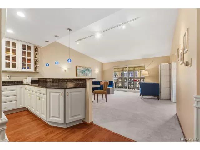 MLS: 3917546 Condo For Sale