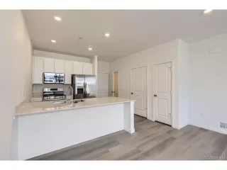 Photo #4: 3919661 Listing