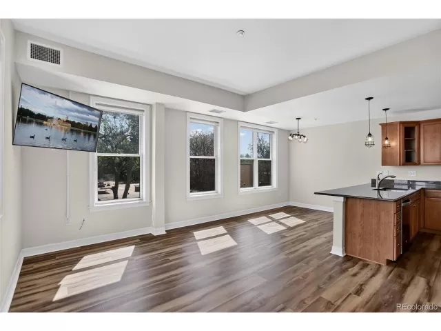 MLS: 3920519 Condo For Sale