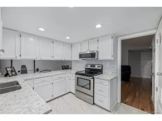 More Details about MLS # 3925767 : 5928 S WILLOW WAY GREENWOOD VILLAGE CO 80111