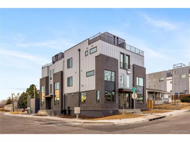 MLS: 3928298 Condo For Sale