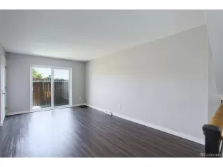 Photo #4: 3929253 Listing