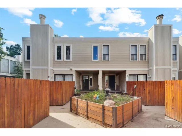 MLS: 3931035 Condo For Sale