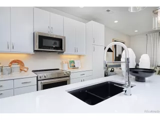 Photo #2: 3931820 Listing 