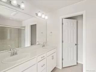 Photo #5: 3935371 Listing