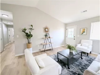 Photo #6: 3935413 Listing