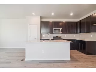 Photo #4: 3938922 Listing