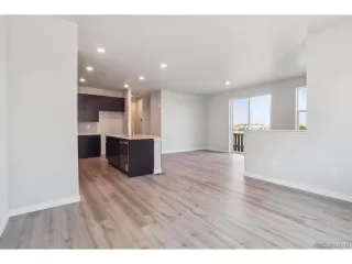 Photo #5: 3938922 Listing