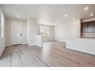 Photo #6: 3938922 Listing