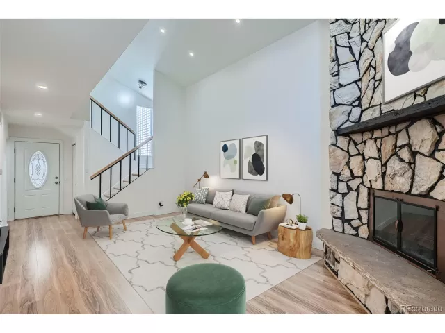 MLS: 3941161 Condo For Sale