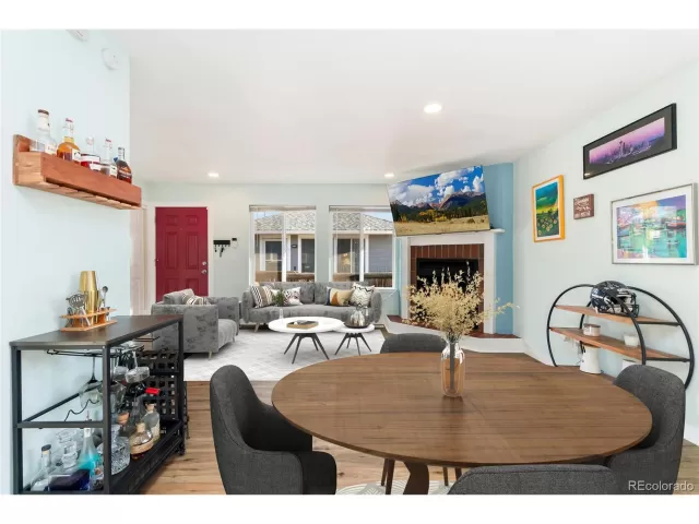 MLS: 3945251 Condo For Sale