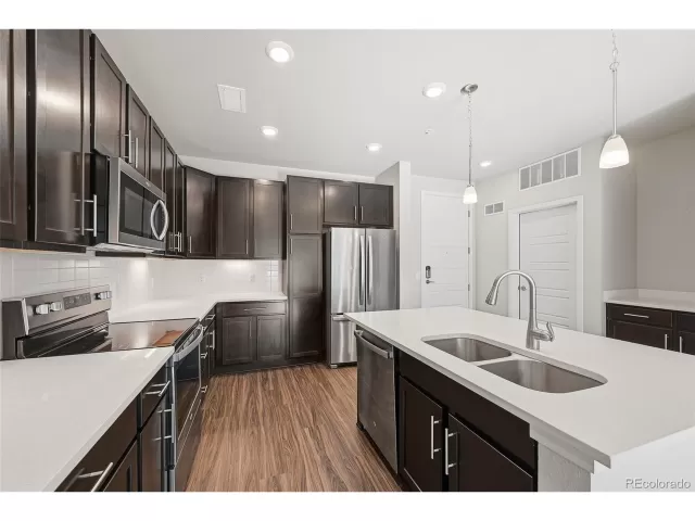 MLS: 3946574 Condo For Sale