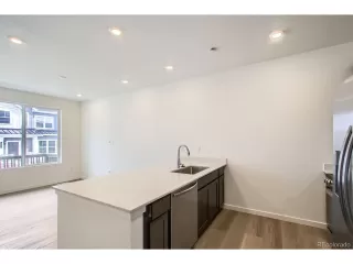 Photo #3: 3954193 Listing