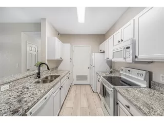 Photo #4: 3956771 Listing