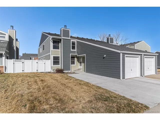 MLS: 3956777 Condo For Sale