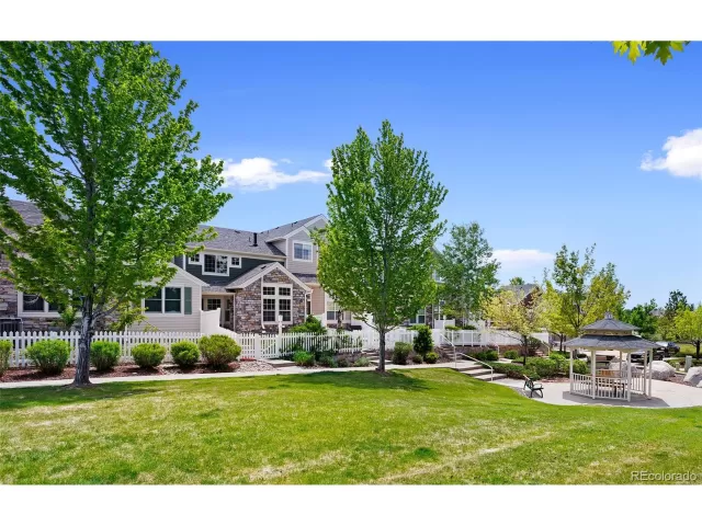 MLS: 3962975 Condo For Sale