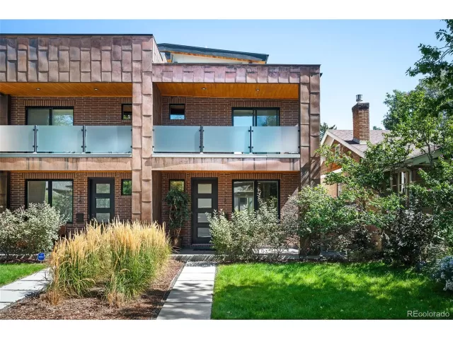 MLS: 3968590 Condo For Sale