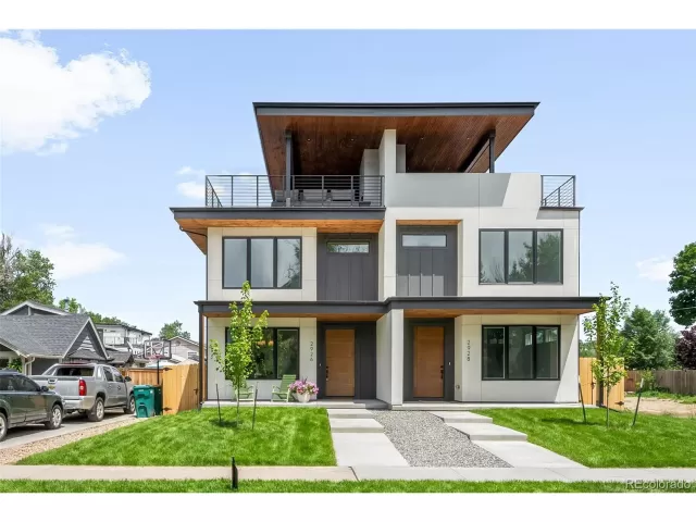 MLS: 3969951 Condo For Sale