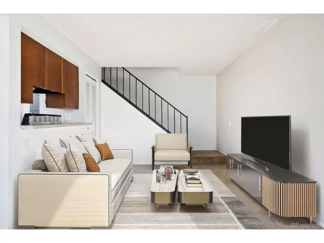 MLS: 3974613 Condo For Sale