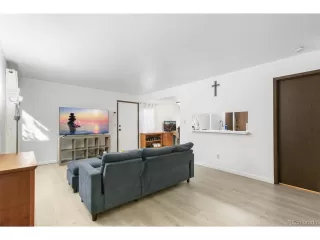 Photo #2: 3977676 Listing 