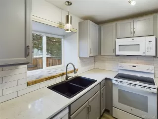 Photo #3: 3978226 Listing