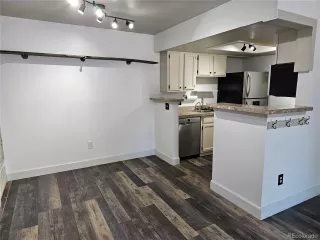 Photo #4: 3982126 Listing