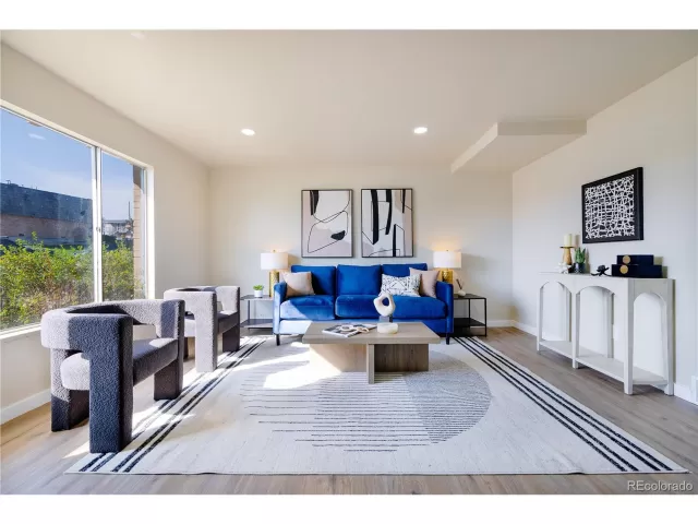 MLS: 3986851 Condo For Sale