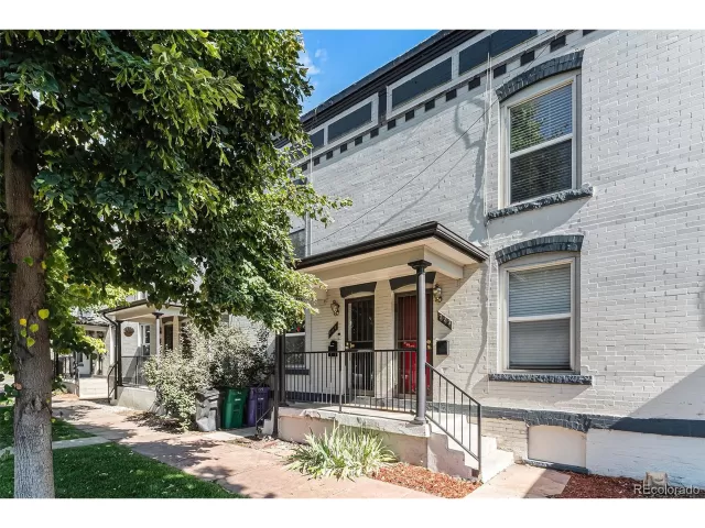 MLS: 3989175 Condo For Sale