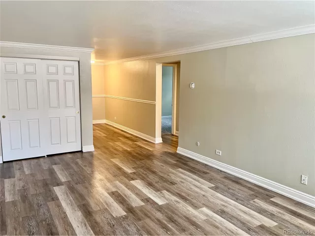 MLS: 3992057 Condo For Sale