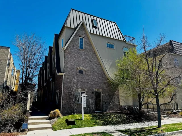 MLS: 3992355 Condo For Sale