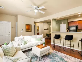 Photo #4: 3995999 Listing