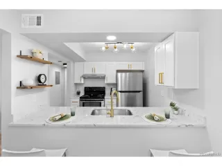 Photo #6: 3999719 Listing 