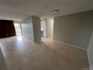 Photo #2: 4003595 Listing 