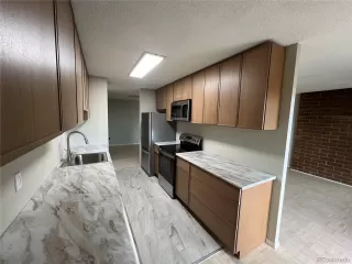 Photo #4: 4003595 Listing 